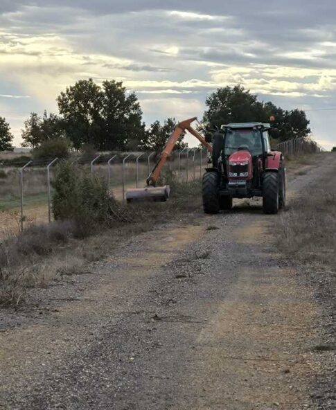 desbroce con tractor